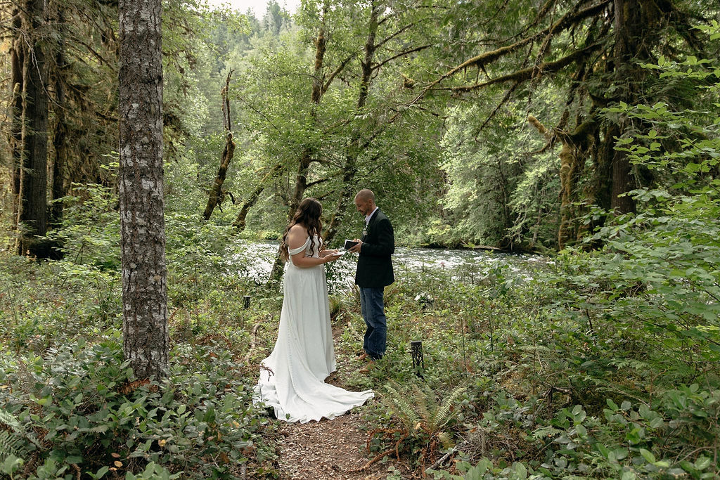 Oregon Forest elopement